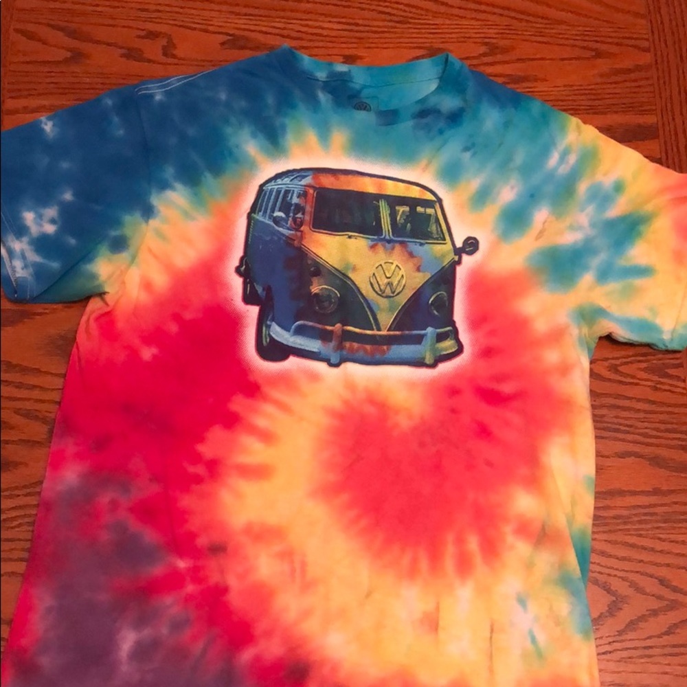 Vintage VW Bus Tie-Dye Shirt Sleeve Tee